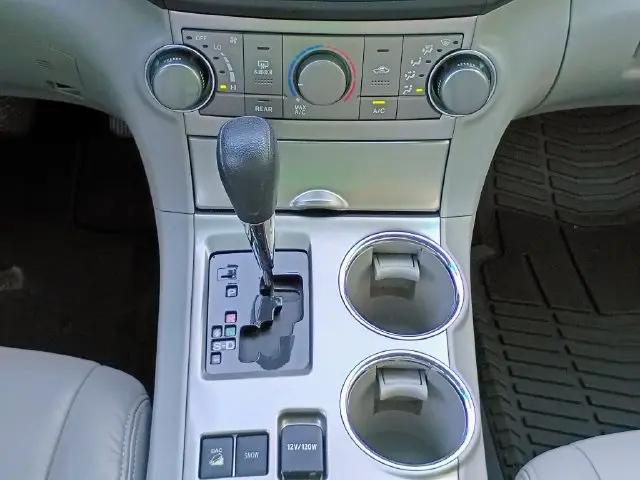 2011 Toyota Highlander Base V6