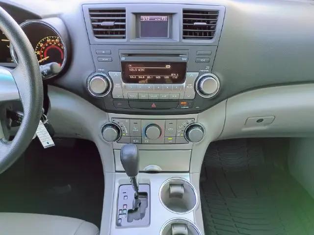 2011 Toyota Highlander Base V6