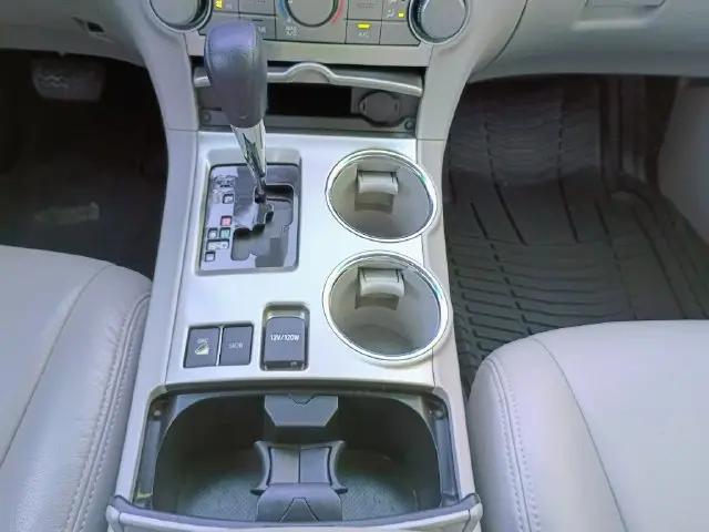 2011 Toyota Highlander Base V6