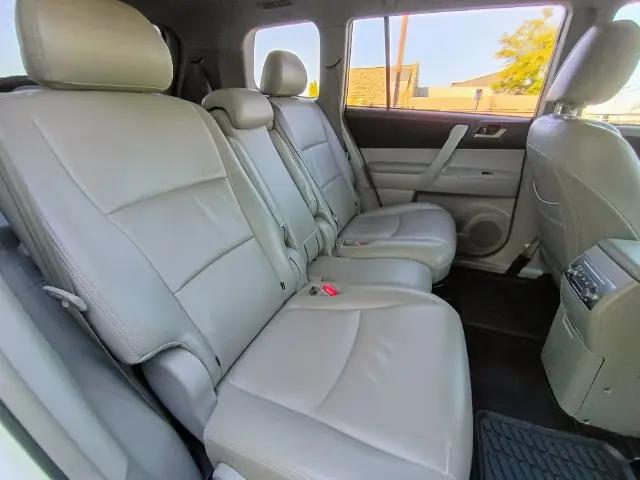 2011 Toyota Highlander Base V6