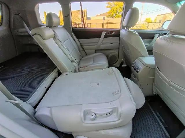 2011 Toyota Highlander Base V6