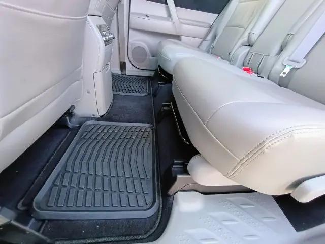 2011 Toyota Highlander Base V6