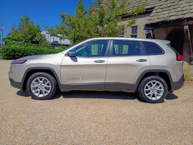 2014 Jeep Cherokee Sport