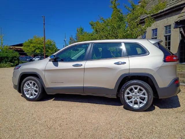2014 Jeep Cherokee Sport