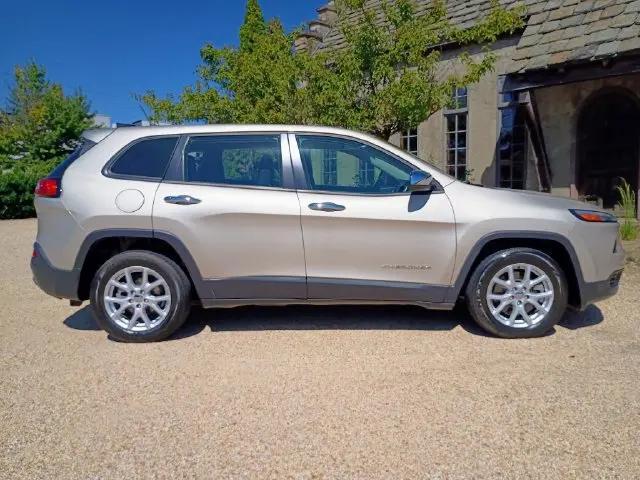 2014 Jeep Cherokee Sport