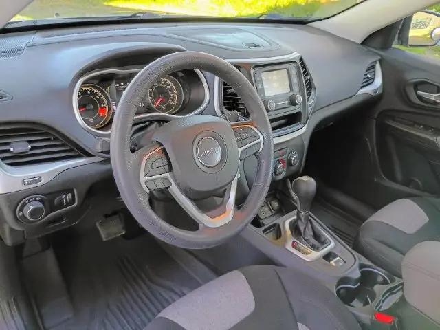 2014 Jeep Cherokee Sport