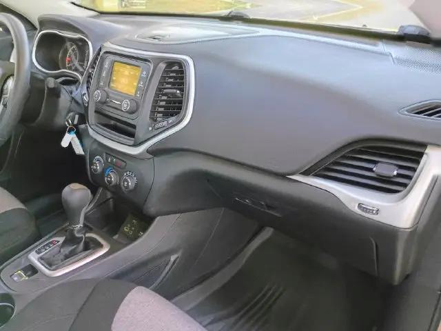 2014 Jeep Cherokee Sport