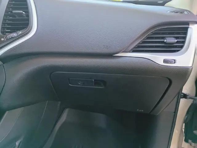 2014 Jeep Cherokee Sport
