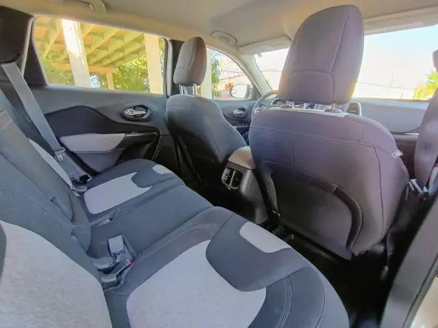 2014 Jeep Cherokee Sport