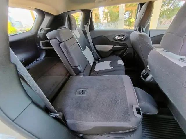 2014 Jeep Cherokee Sport