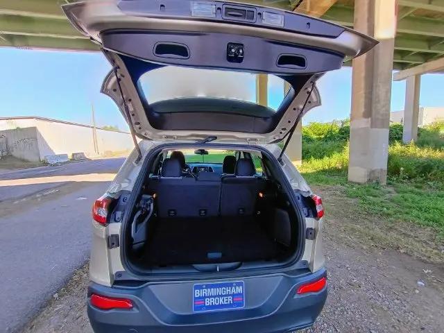 2014 Jeep Cherokee Sport