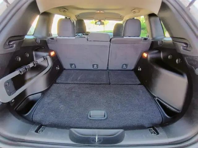 2014 Jeep Cherokee Sport