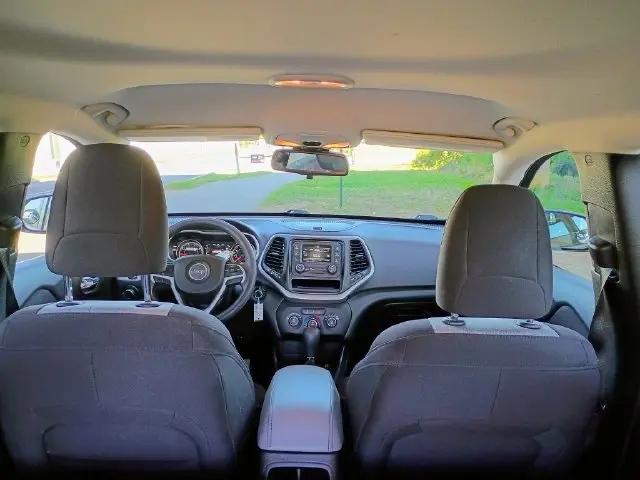 2014 Jeep Cherokee Sport