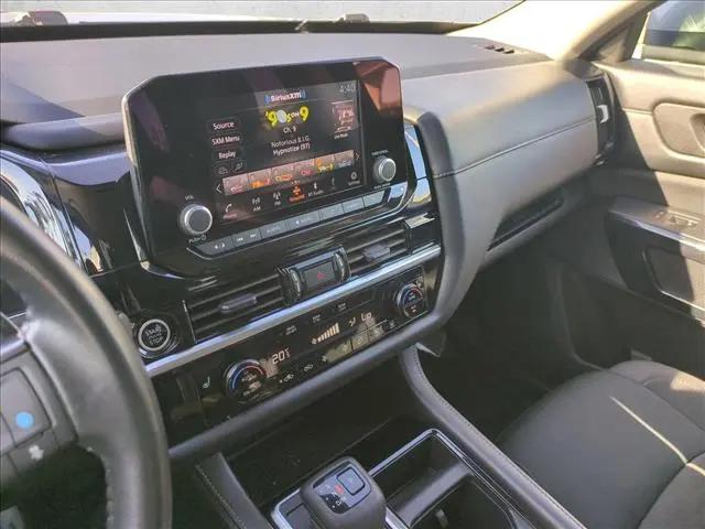 2024 Nissan Pathfinder SV 4WD