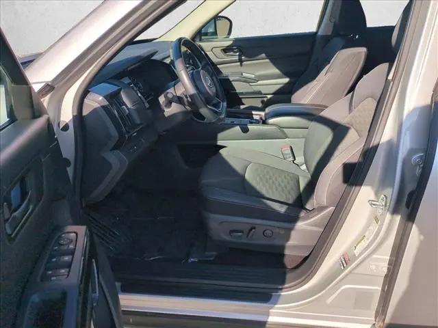 2024 Nissan Pathfinder SV 4WD