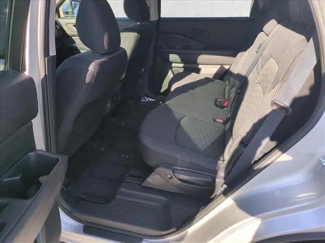 2024 Nissan Pathfinder SV 4WD