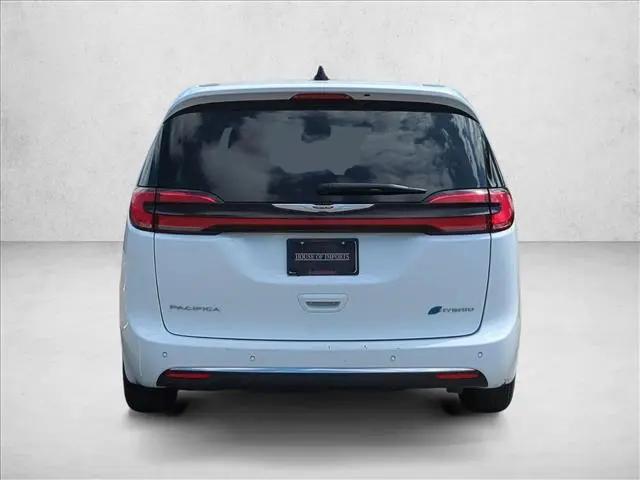 2024 Chrysler Pacifica Hybrid Select