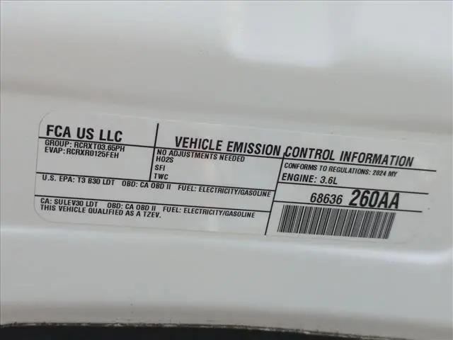 2024 Chrysler Pacifica Hybrid Select