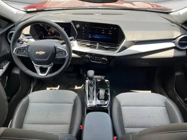 2024 Chevrolet Trax FWD LT