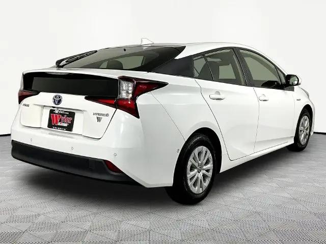 2019 Toyota Prius L Eco