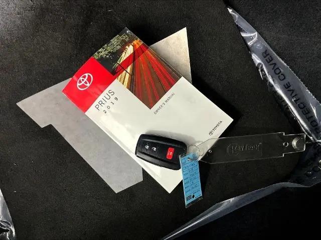 2019 Toyota Prius L Eco