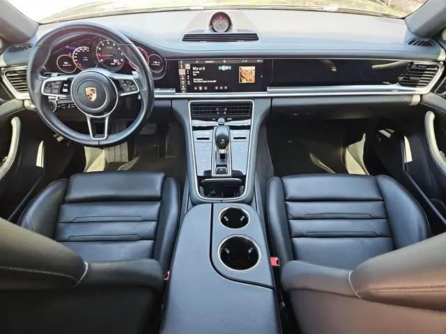 2018 Porsche Panamera 4
