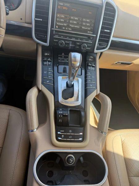 2011 Porsche Cayenne Base