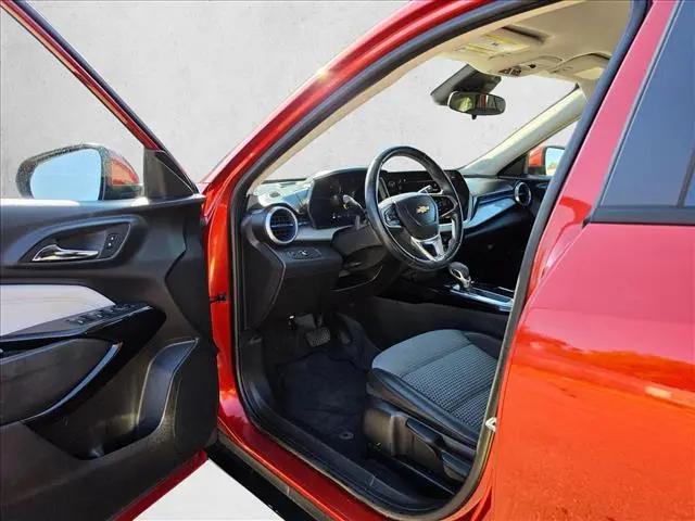 2024 Chevrolet Trax FWD LT