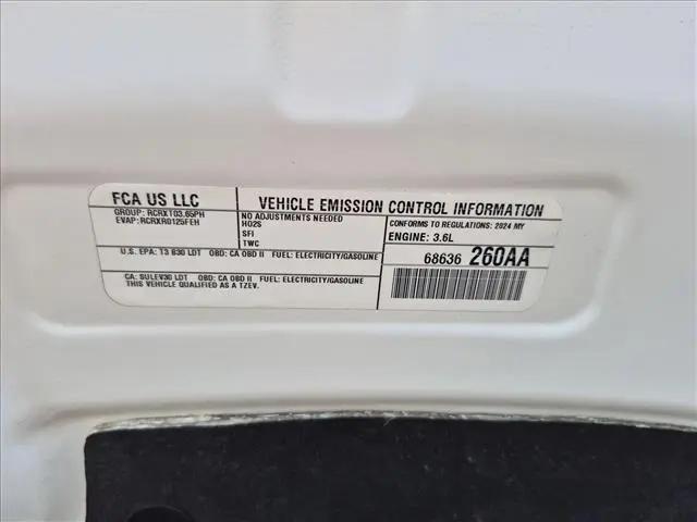 2024 Chrysler Pacifica Hybrid Select