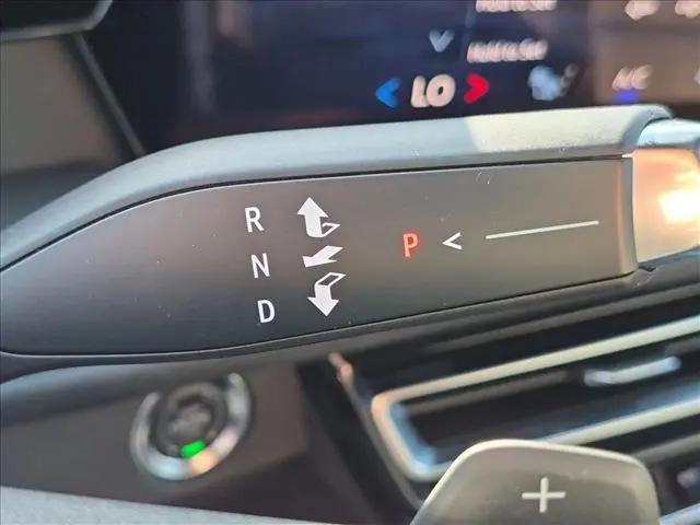 2025 Chevrolet Traverse FWD LT