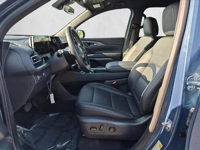 2025 Chevrolet Traverse FWD LT
