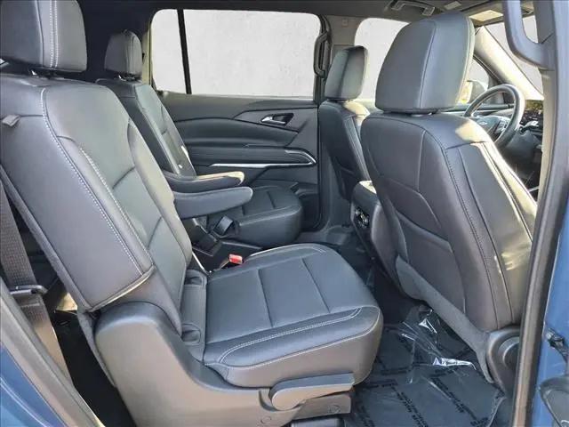 2025 Chevrolet Traverse FWD LT
