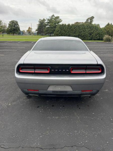 2017 Dodge Challenger SXT