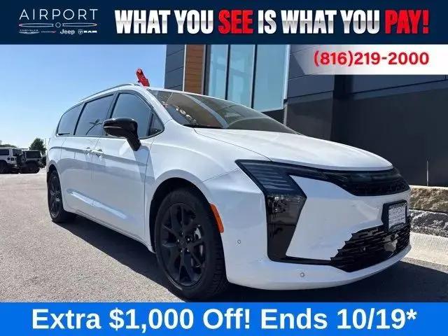 2027 Chrysler Pacifica Limited for sale in Platte City, MO