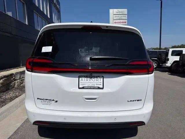 2027 Chrysler Pacifica Limited