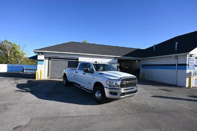 2024 Ram 3500 Big Horn Crew Cab 4x4 8 Box