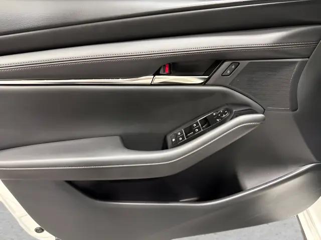 2024 Mazda Mazda3 2.5 S Preferred