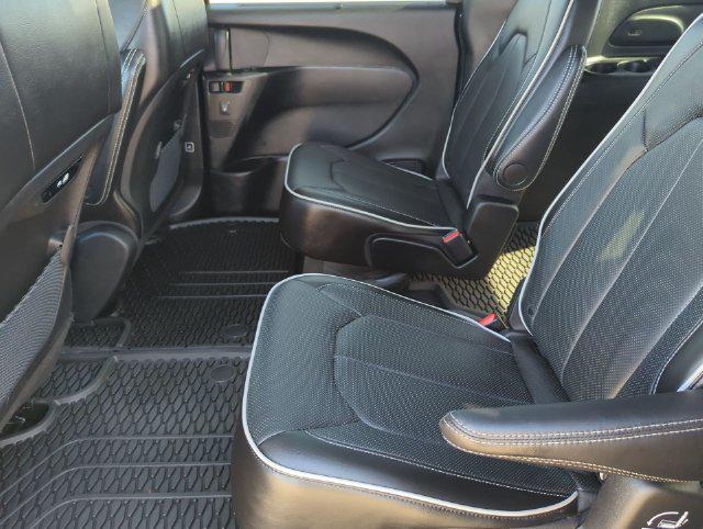 2025 Chrysler Pacifica Limited AWD