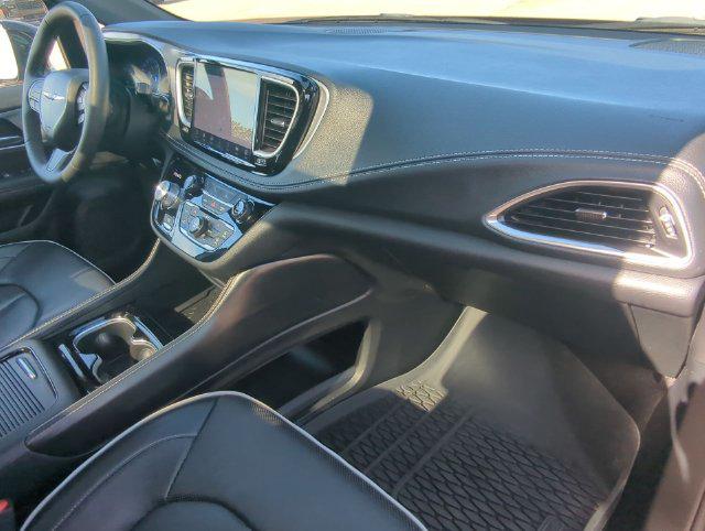 2025 Chrysler Pacifica Limited AWD