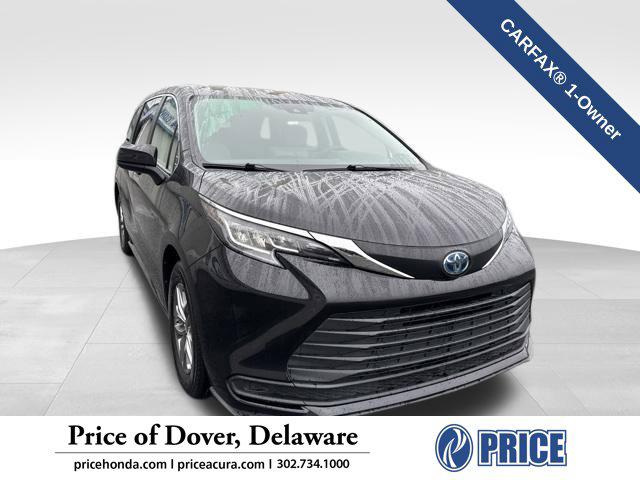 2023 Toyota Sienna LE for sale in Dover, DE