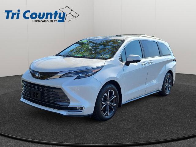 2026 Toyota Sienna Platinum 2026 Toyota Sienna Platinum