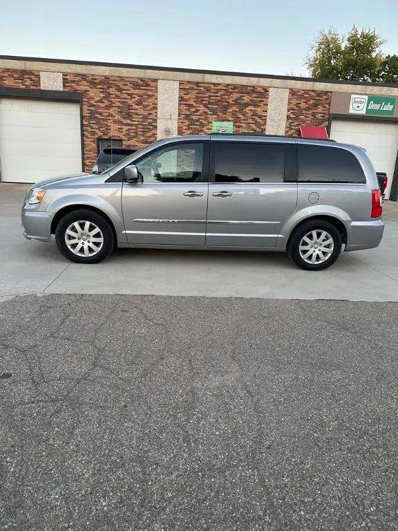 2015 Chrysler Town & Country Touring for sale in Estherville, IA