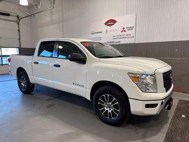 2024 Nissan Titan Crew Cab SV 4x4 for sale in Cedar Falls, IA