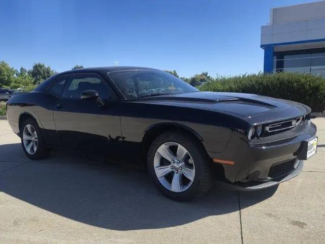 2018 Dodge Challenger SXT for sale in Pleasant Hill, IA