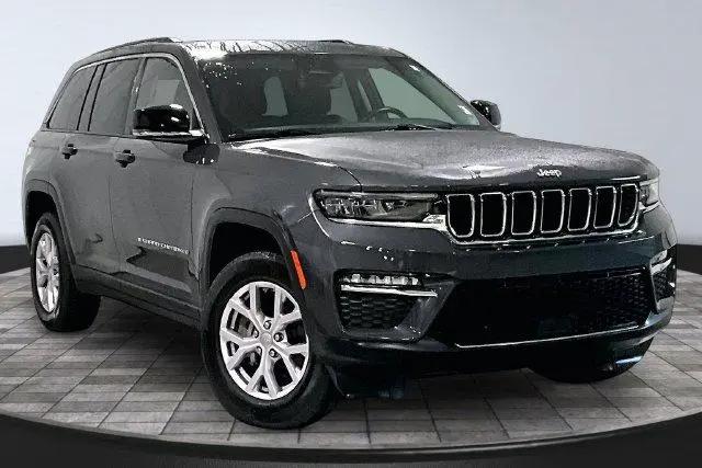 2022 Jeep Grand Cherokee Limited 4x4 for sale in Roanoke, IN