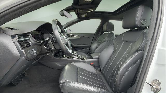 2024 Audi A4 Premium Plus 45 TFSI S line quattro S tronic