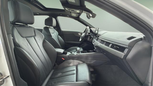 2024 Audi A4 Premium Plus 45 TFSI S line quattro S tronic