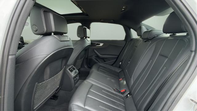 2024 Audi A4 Premium Plus 45 TFSI S line quattro S tronic