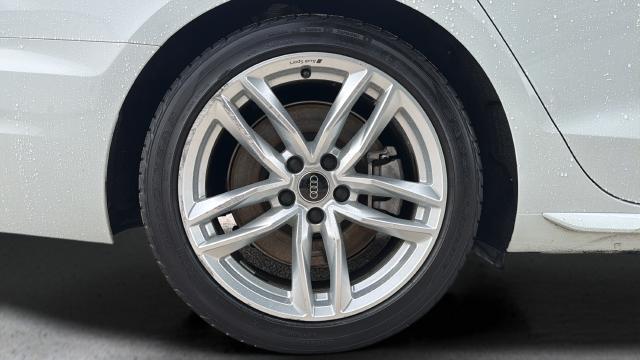 2024 Audi A4 Premium Plus 45 TFSI S line quattro S tronic