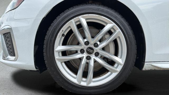 2024 Audi A4 Premium Plus 45 TFSI S line quattro S tronic